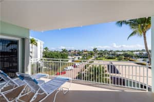 500 Saturn Ct 48, Marco Island