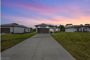 762 Bianca Avenue, Lehigh Acres, FL 33974 - MLS#226003727