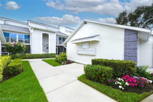 470 Country Hollow Court, Naples, FL 34104 - MLS#226003748