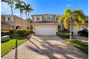 9648 Roundstone Cir, Fort Myers