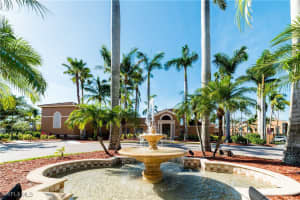 1230 Wildwood Lakes Boulevard, Naples, FL 34104 - MLS#226003807