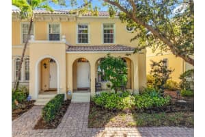 6186 Towncenter Circle, Naples, FL 34119 - MLS#226003810