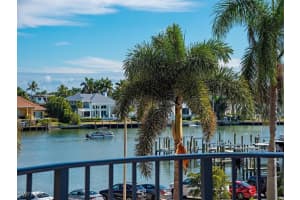 4451 Gulf Shore Blvd N 304, Naples