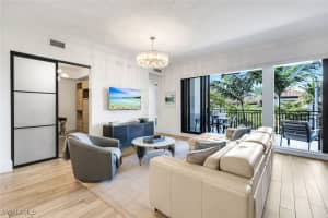 1035 3rd Ave S 305, Naples