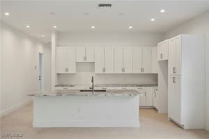 2548 Linda Drive, Naples, FL 34112 - MLS#226003930