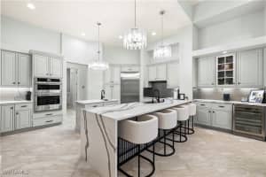 480 Terracina Way, Naples, FL 34119 - MLS#226003936