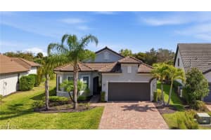 2718 Aviamar Cir, Naples