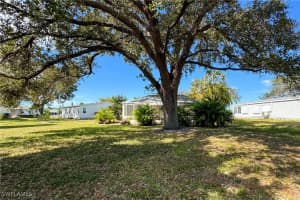 296 Riverwood Rd, Naples