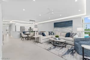 21 Bluebill Avenue, Naples, FL 34108 - MLS#226003979