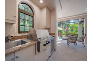 597 4th Avenue, Naples, FL 34102 - MLS#226004030