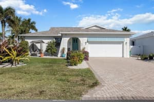 507 99th Avenue, Naples, FL 34108 - MLS#226004055