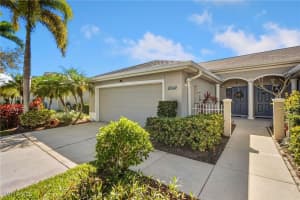 6242 Mandalay Cir 55, Naples
