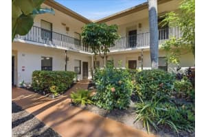 1833 Courtyard Way E105, Naples