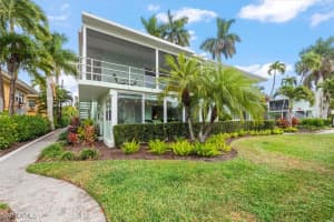 291 8th Avenue, Naples, FL 34102 - MLS#226004118