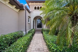 7591 MOORGATE POINT Way, Naples, FL 34113 - MLS#226004170