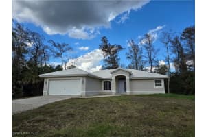 481 10th Ave Nw, Naples