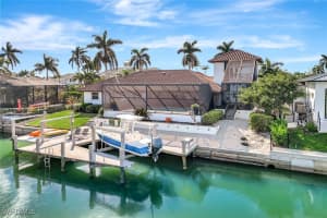 911 Giralda Court, Marco Island, FL 34145 - MLS#226004193