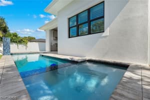 668 93rd Avenue, Naples, FL 34108 - MLS#226004232
