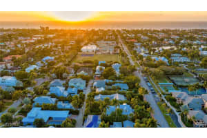 756 8th Avenue, Naples, FL 34102 - MLS#226004247