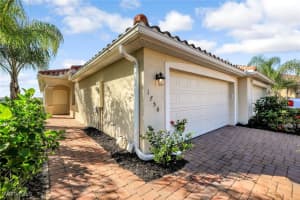 1750 Alameda Dr, Naples