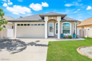 746 101st Avenue, Naples, FL 34108 - MLS#226004324