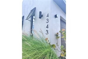 4343 10th Street, Naples, FL 34120 - MLS#226004396