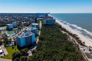 5 Bluebill Avenue, Naples, FL 34108 - MLS#226004439