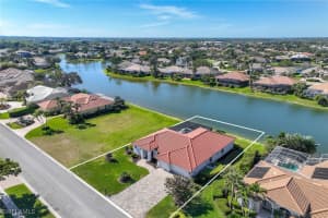 8943 Lely Island Circle, Naples, FL 34113 - MLS#226004473