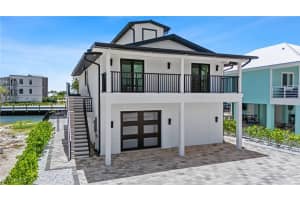 910 3rd St, Fort Myers Beach
