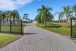 653 23rd Street, Naples, FL 34117 - MLS#226004540