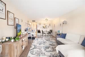 4380 27th Ct Sw 406, Naples