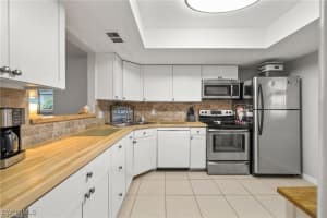 9395 Pennsylvania Avenue, Bonita Springs, FL 34135 - MLS#226004693