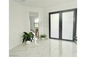 2813 16th Ave Ne, Naples