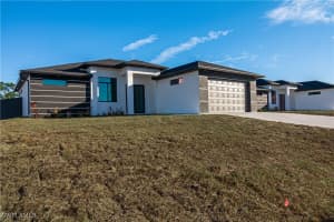 401 Kismet Parkway, Cape Coral, FL 33909 - MLS#226004738