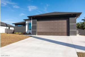 405 Kismet Parkway, Cape Coral, FL 33909 - MLS#226004753