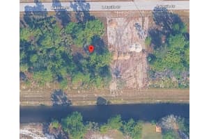 962 Lakeside Drive, Lehigh Acres, FL 33974 - MLS#226004774