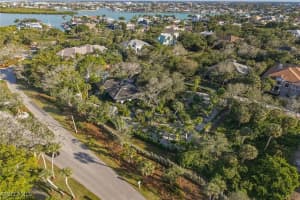 386 Live Oak Ln, Marco Island