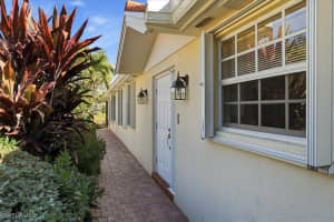 5728 Drummond Way, Naples, FL 34119 - MLS#226004815