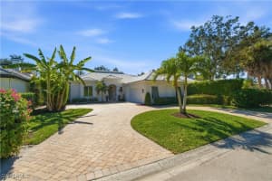 788 Ashburton Dr, Naples
