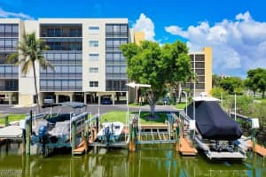 4491 Bay Beach Lane, Fort Myers Beach, FL 33931 - MLS#226004882