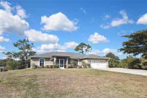 529 Durion Drive, Lehigh Acres, FL 33974 - MLS#226004930