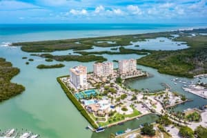 425 Dockside Dr Ph-1 Naples, FL 34110 - Off Market
