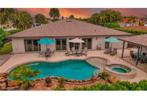 542 92nd Avenue, Naples, FL 34108 - MLS#226004941