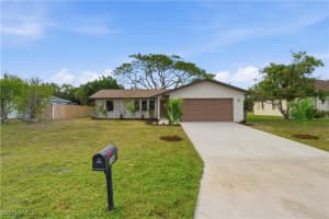 306 18th Terrace, Cape Coral, FL 33990 - MLS#226004960