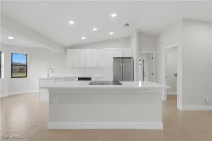 306 18th Terrace, Cape Coral, FL 33990 - MLS#226004960