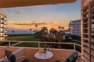 220 Seaview Court, Marco Island, FL 34145 - MLS#226004966