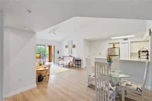 1180 Wildwood Lakes Boulevard, Naples, FL 34104 - MLS#226004973