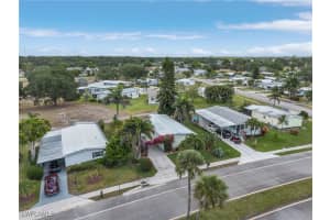 604 Charlemagne Boulevard, Naples, FL 34112 - MLS#226004996