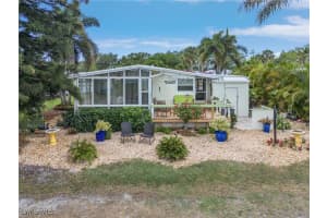 604 Charlemagne Boulevard, Naples, FL 34112 - MLS#226004996