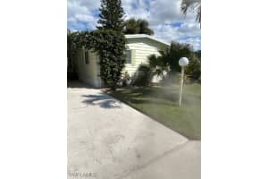 604 Charlemagne Boulevard, Naples, FL 34112 - MLS#226004996